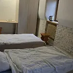 Hotel Wysoka Brama *