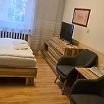 Hotel Wysoka Brama *
