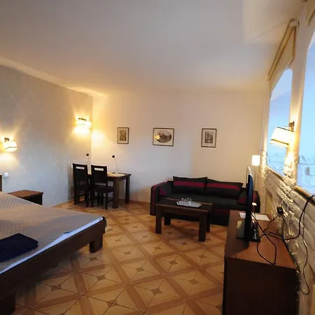 Hotel Wysoka Brama *