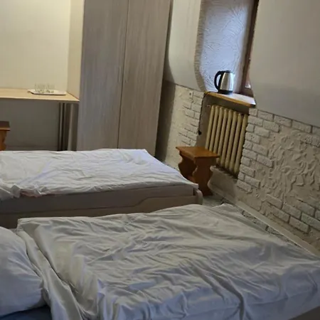 Hotel Wysoka Brama *