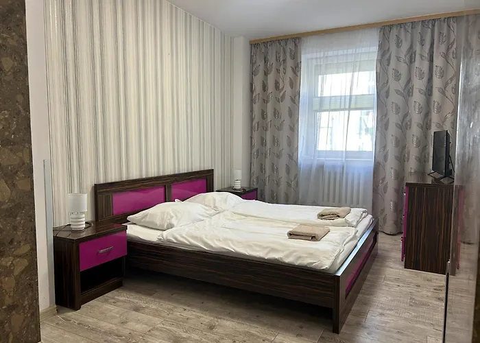 Hotel Wysoka Brama *